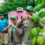 Siembran vida y esperanza en el parque la loma de Tepic