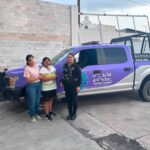 Policía Estatal brinda apoyo a mujer y facilita su reunión con un familiar en la Central de Autobuses de Tepic